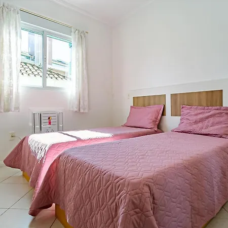Apto 2 Suites, Ideal Para Familias, 30M Do Mar Florianopolis Exterior photo