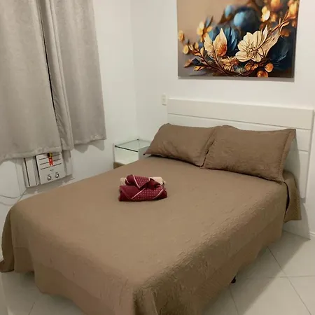 Apto 2 Suites, Ideal Para Familias, 30M Do Mar Florianopolis Exterior photo